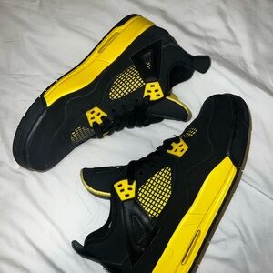 Air Jordan 4 Retro GS 'Thunder' Boys